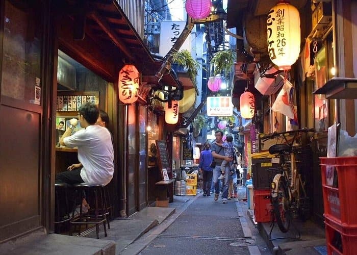 Una noche en Omoide Yokocho